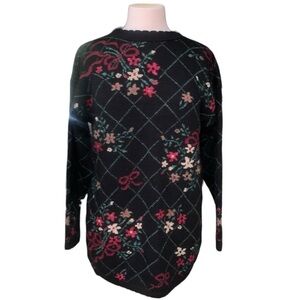 Vintage 90’s tunic length black floral and ribbon pattern sweater size small